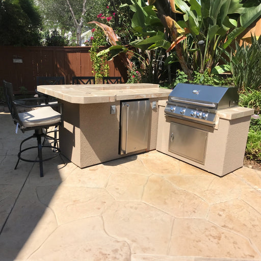 L shape BBQ island with bar seating